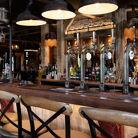 イン The - The Collection Group コニストン